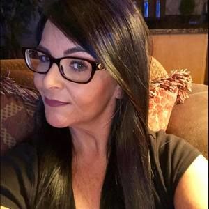 Meet your Posher, Carrie